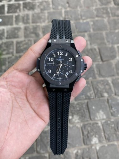 Trendy Hublot Watch For Men (GOPI445)